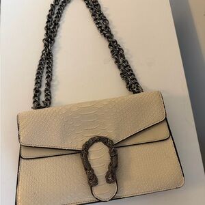 Elegant Cream Chain Shoulder Bag